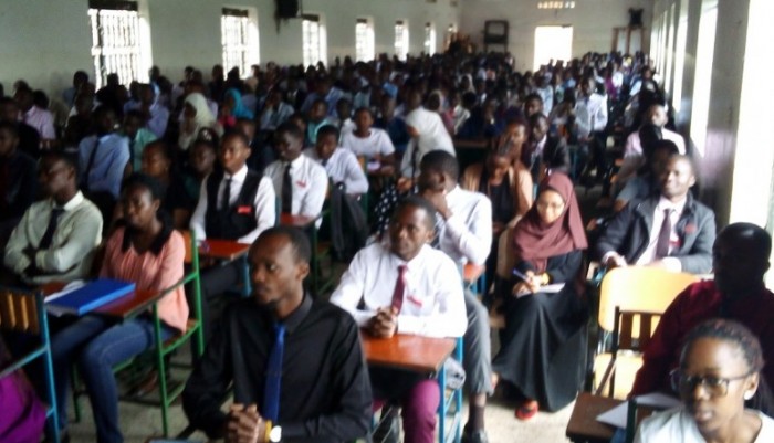 faculty-of-clinical-medicine-and-dentistry-orients-its-pathology-students