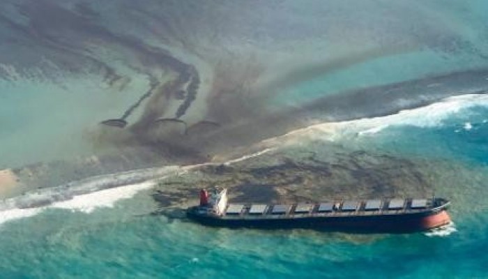 kiu-business-desk-japanese-tanker-oil-spill-a-threat-to-mauritius’-eco-tourism