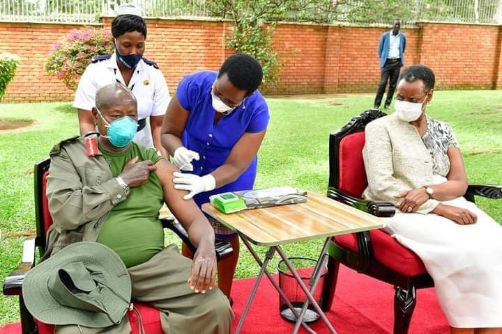 president-museveni-receives-first-covid-19-vaccine-jab