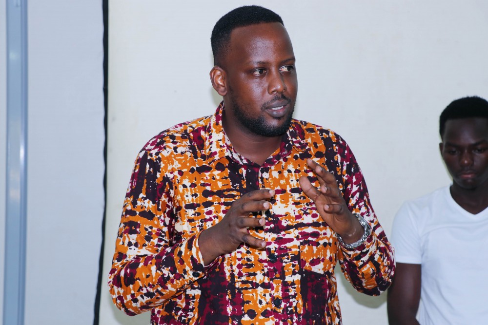 “no-story-is-bigger-than-your-life”-nbs’-bukyana-tells-kiu-journalism-students-at-the-workplace-series